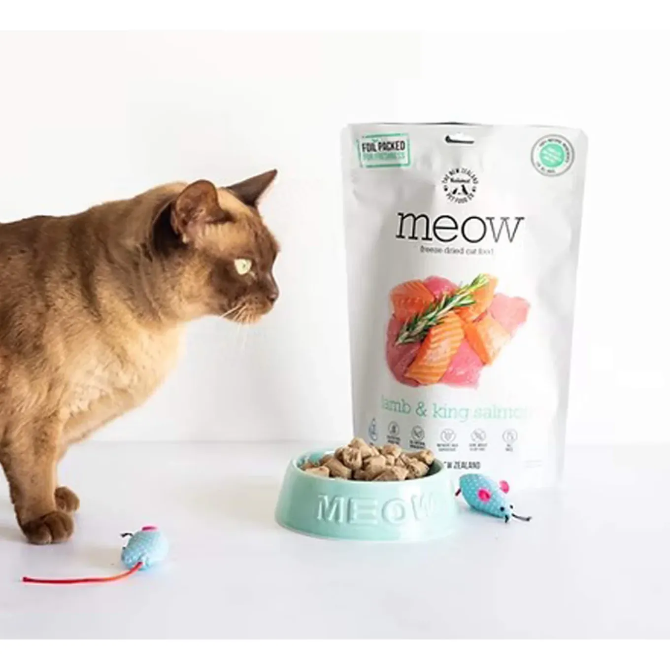 The New Zealand Natural Pet Food Co. MEOW Freeze Dried Cat Food
